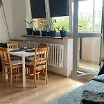 Cozy Dzielna شقة